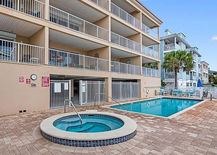 Direct Gulf Front Condo, Private Balcony, Heated Pool, Walkable Indian Rocks Apartment Clearwater Beach