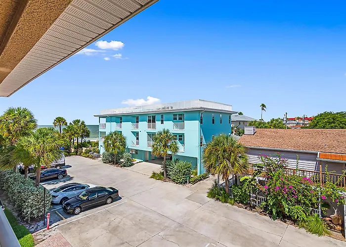 Direct Gulf Front Condo, Private Balcony, Heated Pool, Walkable Indian Rocks Apartment Clearwater Beach